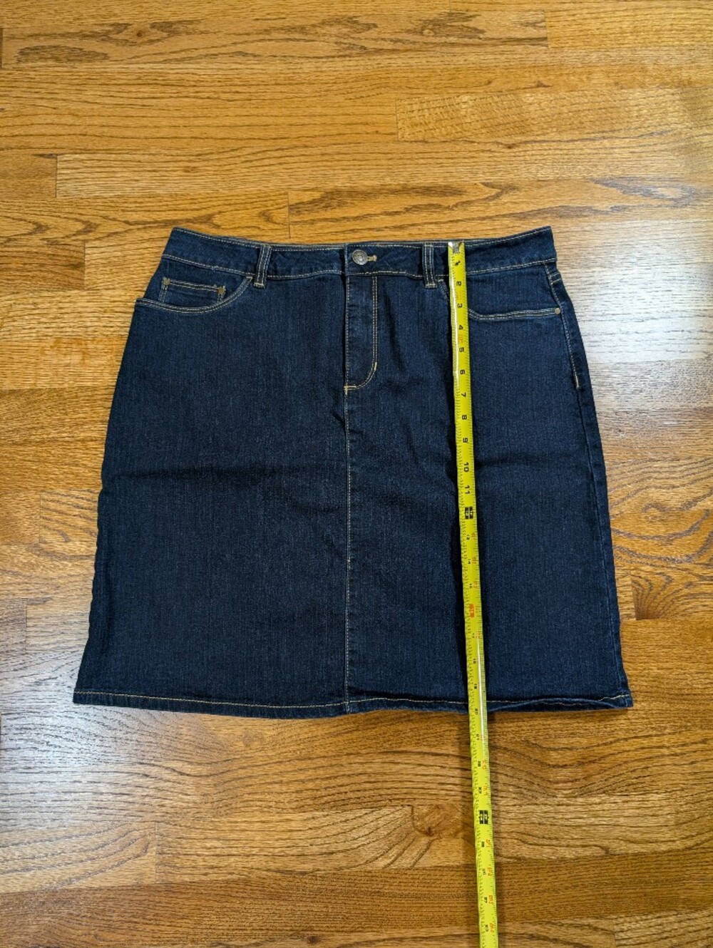 Croft & Barrow Classic Fit Denim Skirt Dark Wash Stretch Women's Size 12 - Picture 2 of 6